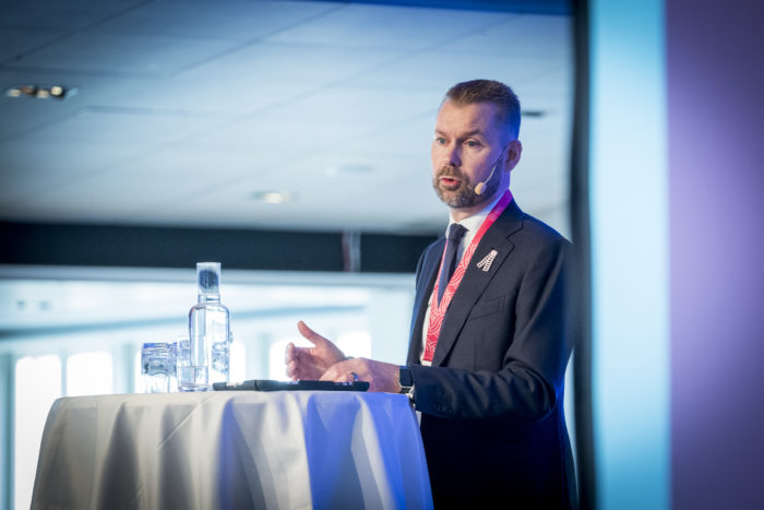 henrik tjärnström Kindred