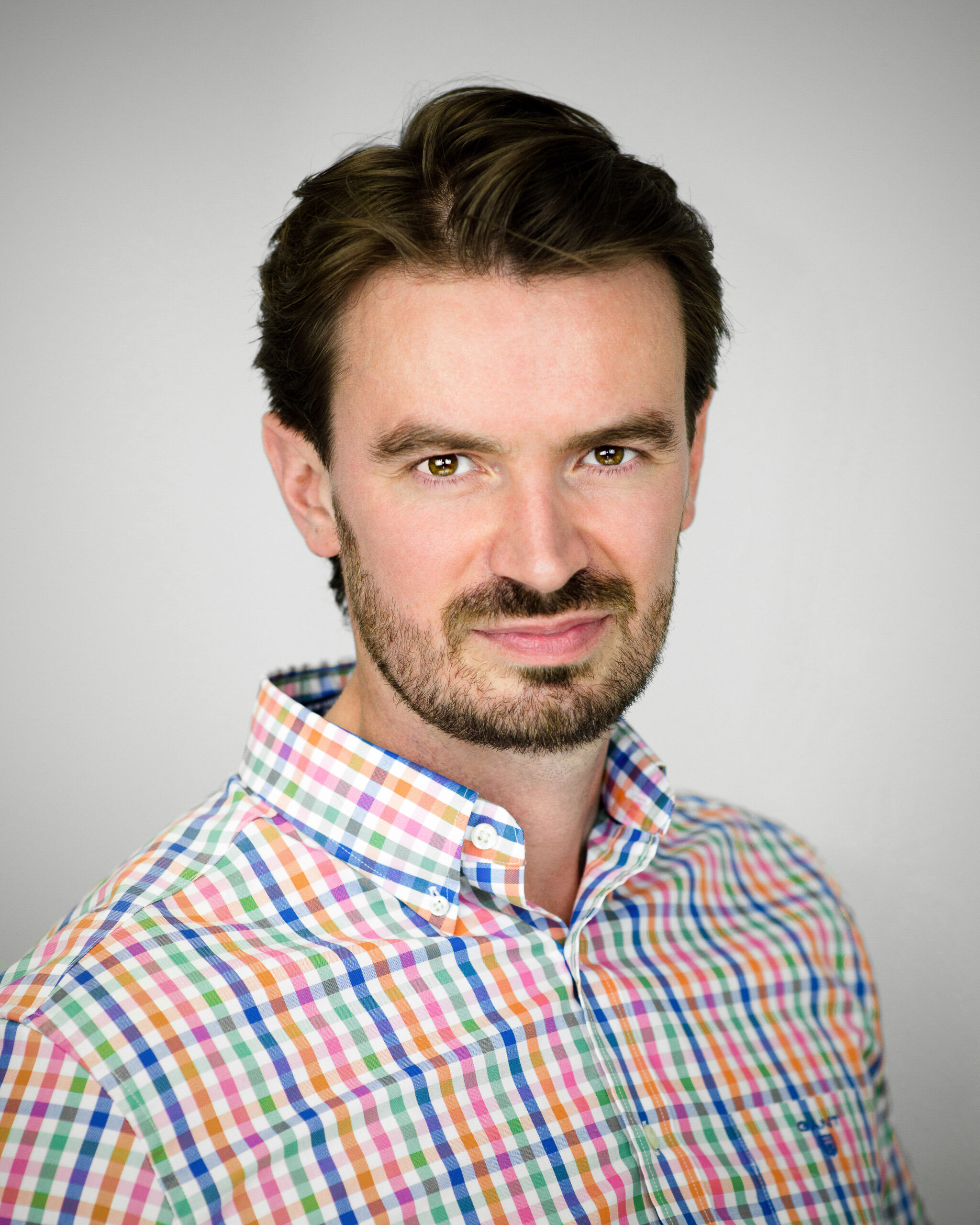 james-oakes-director-zeal-investments