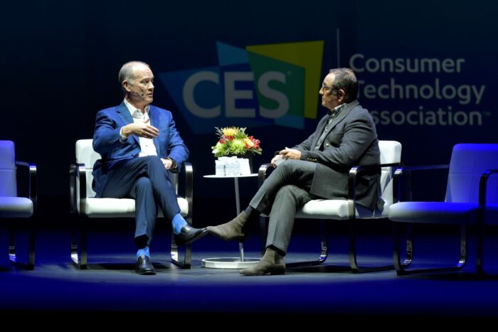 AT&T CEO and MediaLink CEO discuss the potential for 5G on future devices